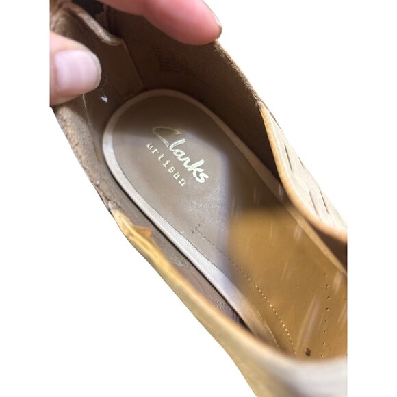 Clarks Womens Beige Peep Toe Cutout Heels With Side Zippers & Stacked Block Heel - Picture 8 of 9